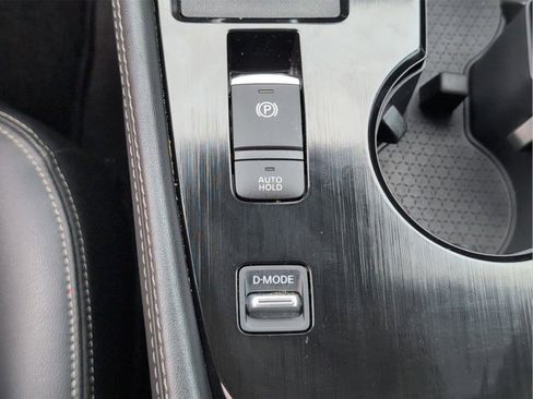 Used 2023 Nissan Rogue SL w/ SL Premium Package image 23