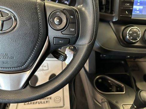 Used 2018 Toyota RAV4 LE w/ All Weather Liner Package AWD/4WD image 12