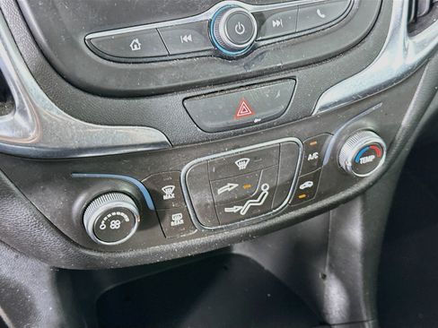 Used 2019 Chevrolet Equinox LT FWD image 24