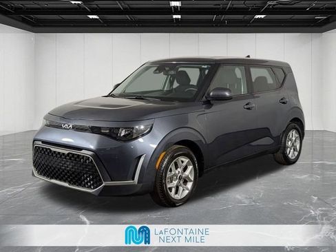 Used 2023 Kia Soul LX w/ Option Group 015 FWD image 1