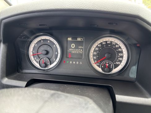 Used 2014 RAM 1500 Classic SLT AWD/4WD image 19