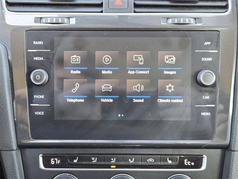 Used 2019 Volkswagen e-Golf SE w/ Driver Assistance Package image 17