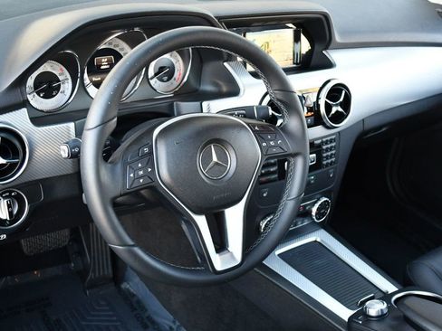 Used 2014 Mercedes-Benz GLK 350 4MATIC image 46