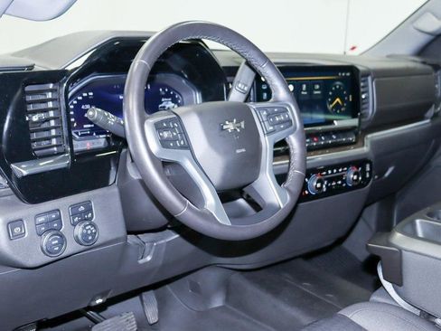 Used 2022 Chevrolet Silverado 1500 LT Trail Boss image 14