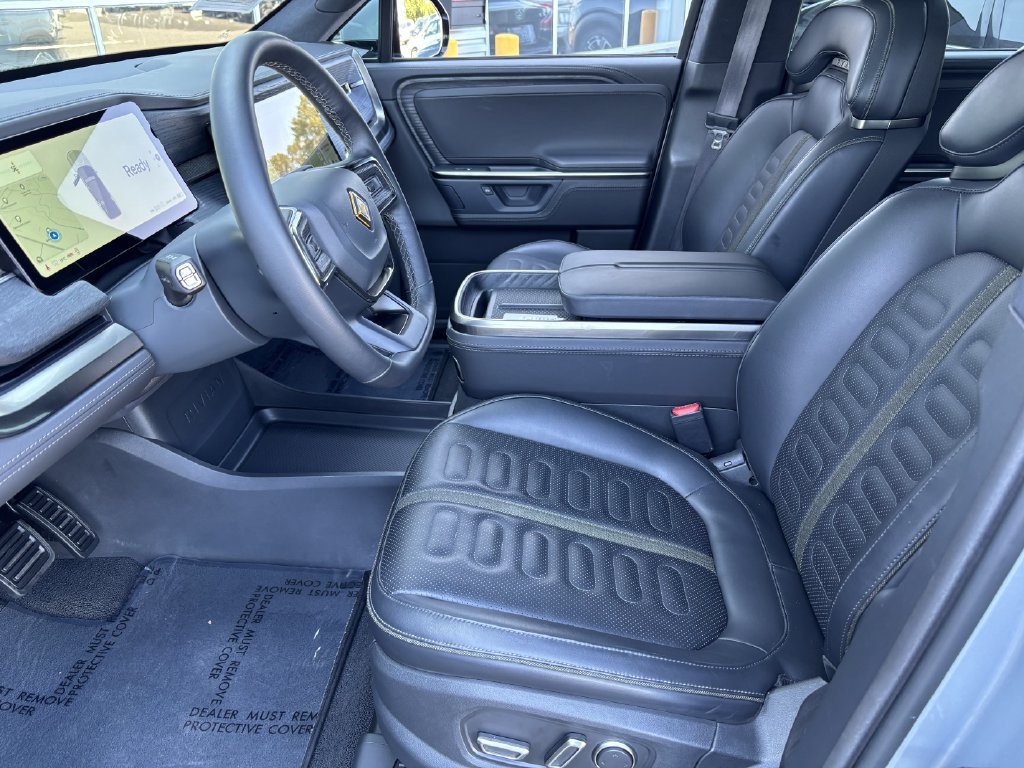 Used 2025 Rivian R1S Adventure Dual AWD/4WD image 13