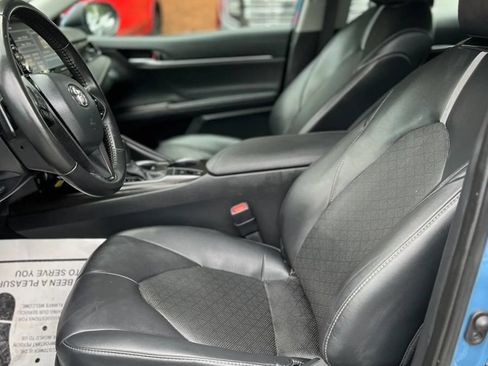 Used 2024 Toyota Camry XSE FWD image 12