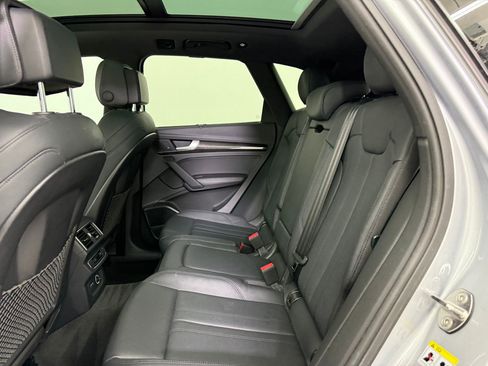 Used 2019 Audi SQ5 Premium Plus w/ Premium Plus Package image 16