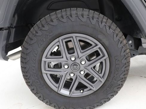 Used 2025 Jeep Wrangler Sport S image 10