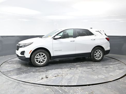 Used 2024 Chevrolet Equinox LT image 9