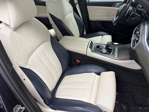 Used 2022 BMW X5 M50i w/ Executive Package AWD/4WD image 46