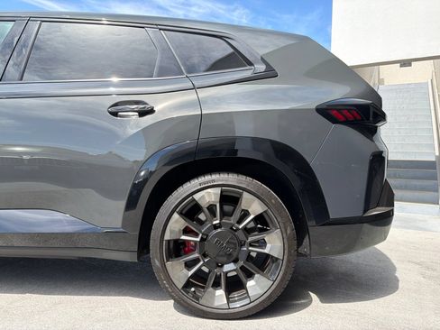 Used 2023 BMW XM AWD/4WD image 5
