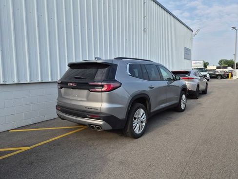 Used 2024 GMC Acadia Elevation AWD/4WD image 5