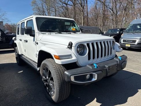 Used 2023 Jeep Wrangler Unlimited Sahara w/ Cold Weather Group image 1