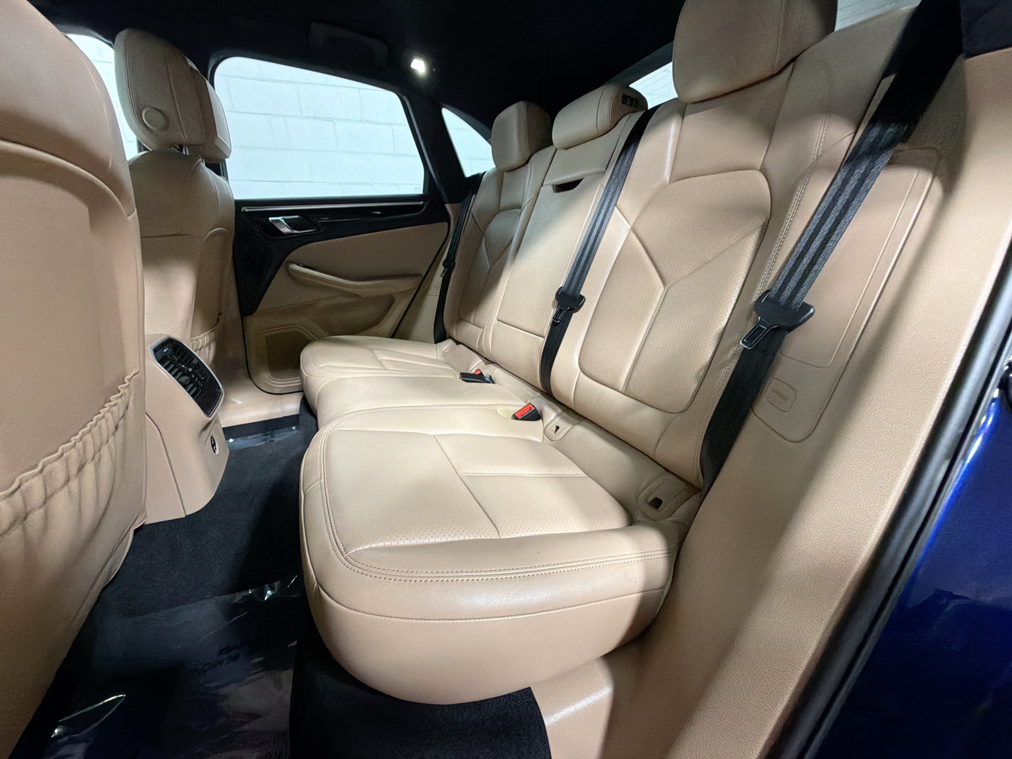 Certified 2026 Porsche Macan AWD/4WD image 21