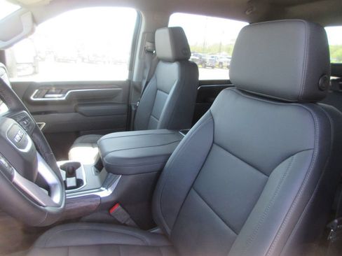 New 2026 GMC Sierra 2500 SLT w/ SLT Convenience Package AWD/4WD image 13