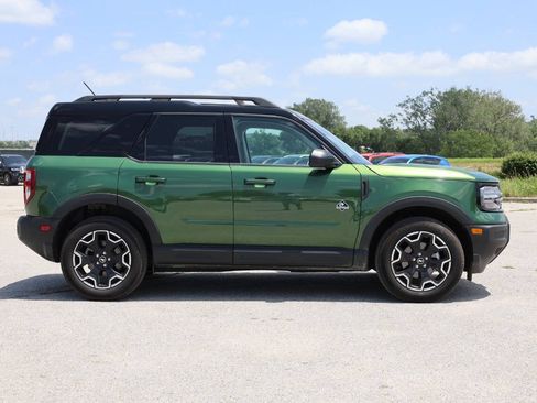 Used 2025 Ford Bronco Sport Outer Banks AWD/4WD image 7