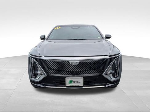 Used 2024 Cadillac Lyriq Luxury w/ LPO, Floor Liner Package AWD/4WD image 2