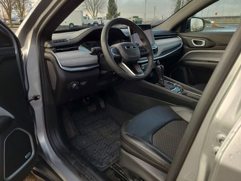 Certified 2023 Jeep Compass Latitude w/ Sun and Sound Group image 10