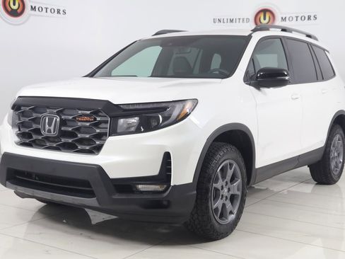 Used 2024 Honda Passport TrailSport image 5