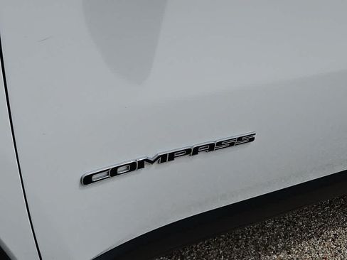 Used 2025 Jeep Compass Limited AWD/4WD image 11