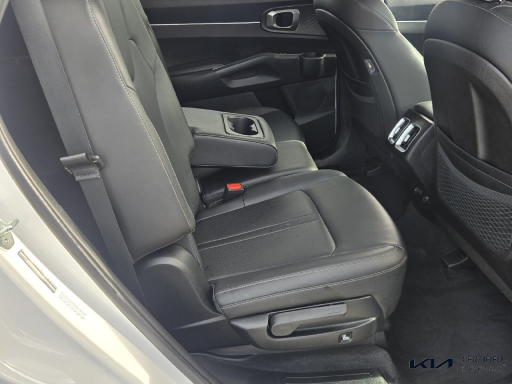 Certified 2022 Kia Sorento S FWD image 16