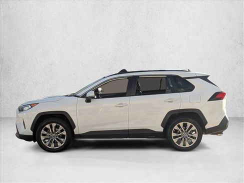 Used 2019 Toyota RAV4 XLE Premium w/ Advanced Technology Package FWD image 8
