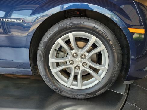 Used 2015 Chevrolet Camaro LS RWD image 6