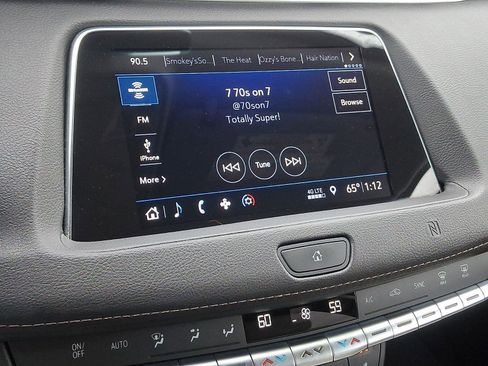 Used 2019 Cadillac XT4 Luxury w/ Cold Weather Package AWD/4WD image 16