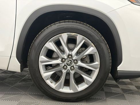 Used 2022 Toyota Highlander Limited FWD image 35