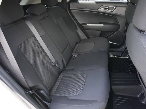 Used 2023 Kia Sportage LX AWD/4WD image 27