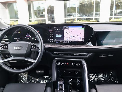 Used 2025 Audi Q5 Prestige AWD/4WD image 16