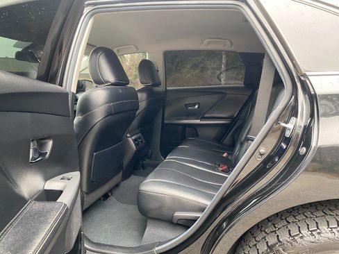 Used 2015 Toyota Venza XLE image 43