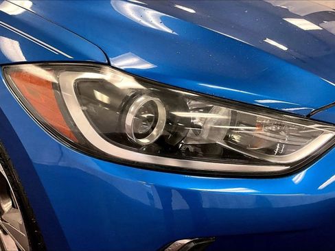 Used 2017 Hyundai Elantra Limited w/ Limited Tech Package 04 image 27