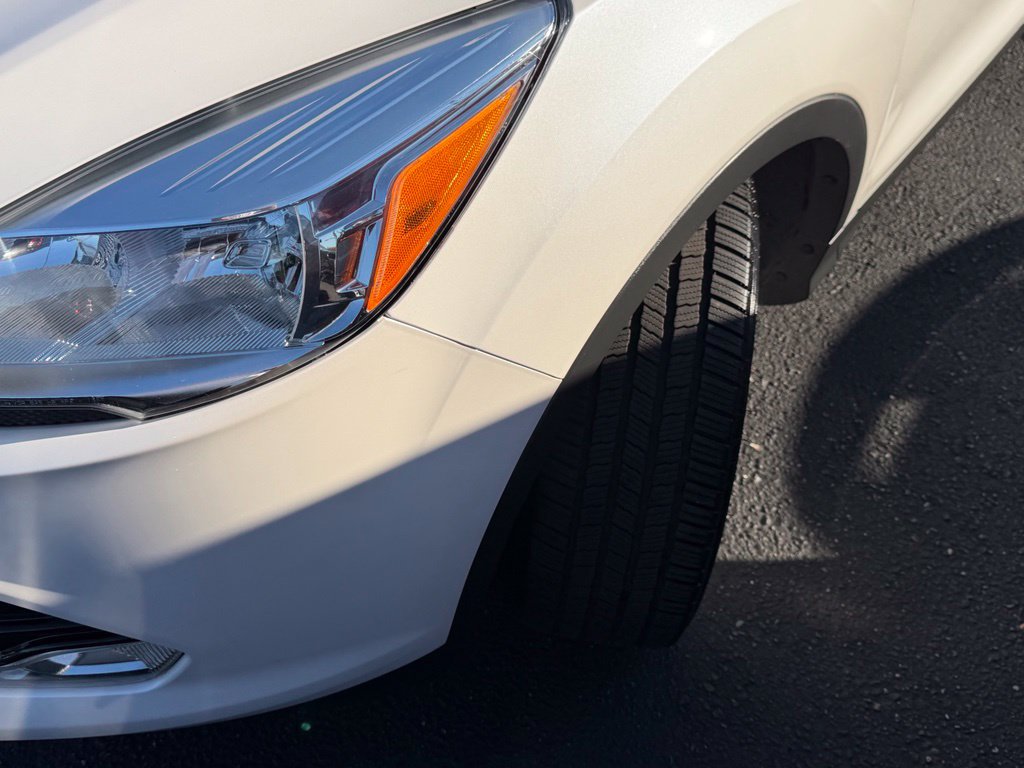 Used 2016 Ford Escape Titanium FWD image 3