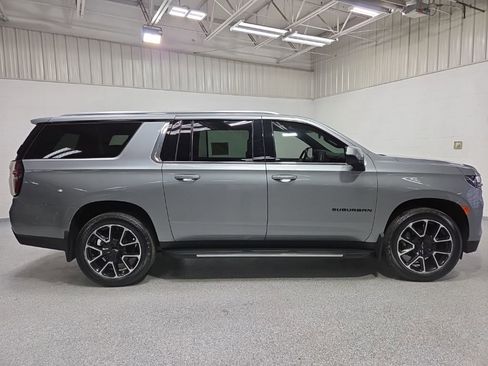 Used 2023 Chevrolet Suburban LS image 8