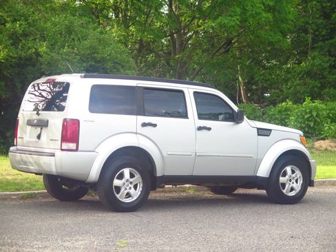Used 2009 Dodge Nitro SE AWD/4WD image 4
