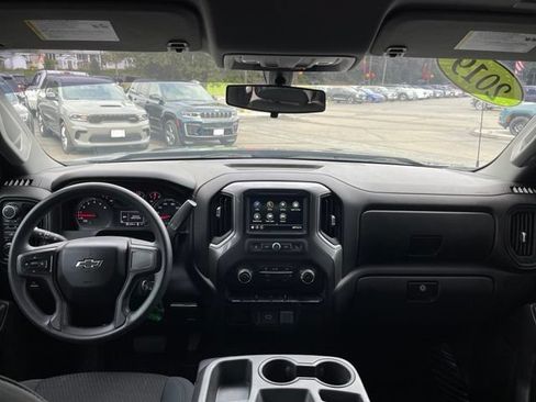 Used 2019 Chevrolet Silverado 1500 Custom Trail Boss AWD/4WD image 12