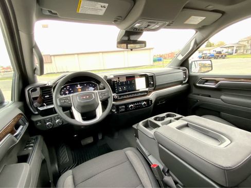 New 2025 GMC Sierra 1500 SLE w/ Preferred Package image 37