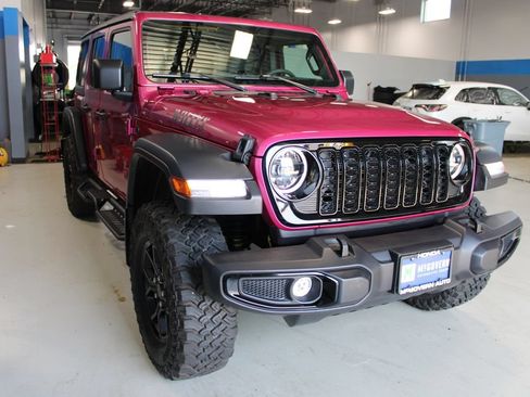Used 2024 Jeep Wrangler Unlimited Sport AWD/4WD image 3