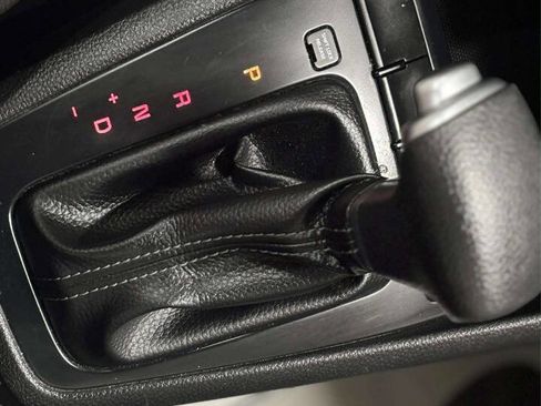 Used 2020 Kia Rio S image 35