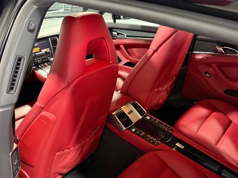 Used 2016 Porsche Panamera 4 image 54
