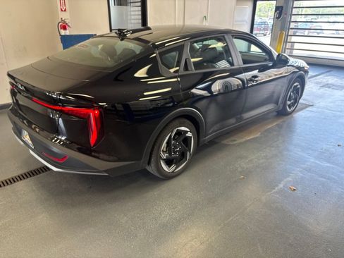 Used 2026 Kia K4 EX FWD image 9