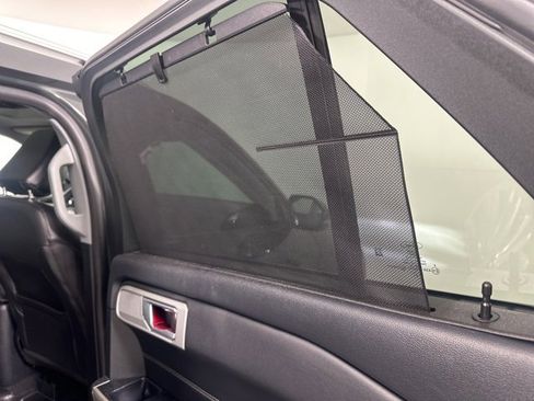 Used 2023 Ford Explorer Limited image 25