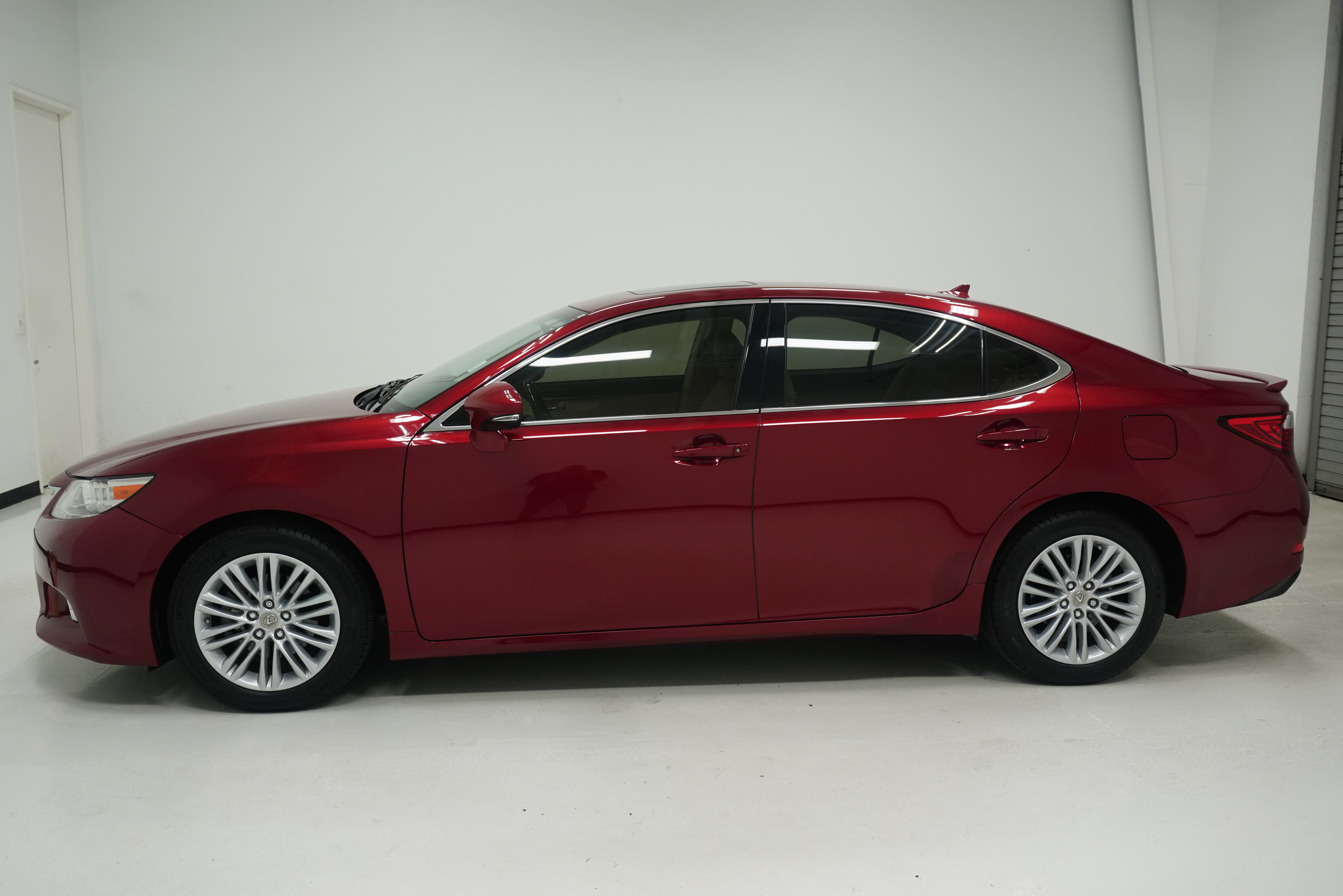 Used 2013 Lexus ES 350 w/ Luxury Pkg FWD image 7