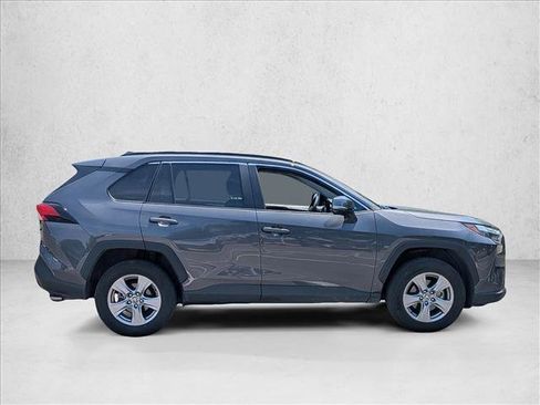 Used 2025 Toyota RAV4 XLE AWD/4WD image 4
