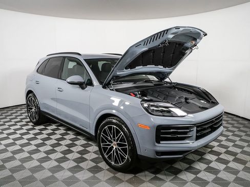 New 2026 Porsche Cayenne image 36