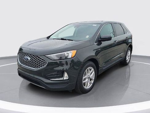 Certified 2023 Ford Edge SEL w/ Convenience Package AWD/4WD image 3
