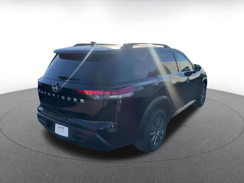 Used 2025 Nissan Pathfinder SV image 14