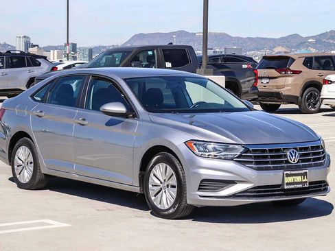 Used 2019 Volkswagen Jetta S w/ Driver Assistance Package image 3