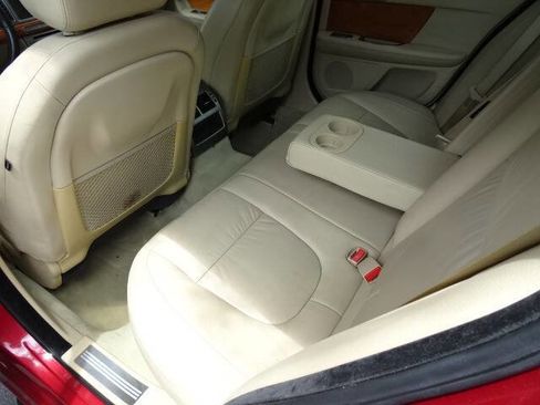 Used 2009 Jaguar XF Luxury image 24